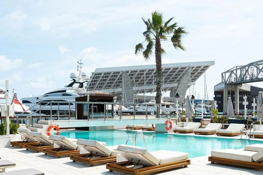 Botel Amazing Flat In Classic Sailing Boat In Barcelona